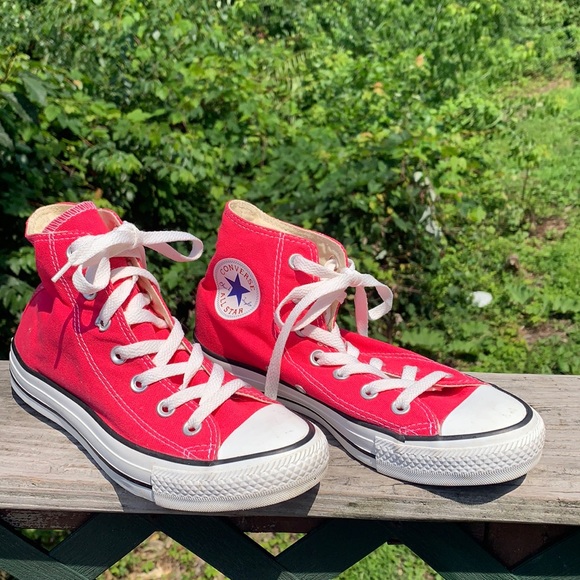 Converse Shoes - Converse Chuck Taylor  High Sneakers Sz 7